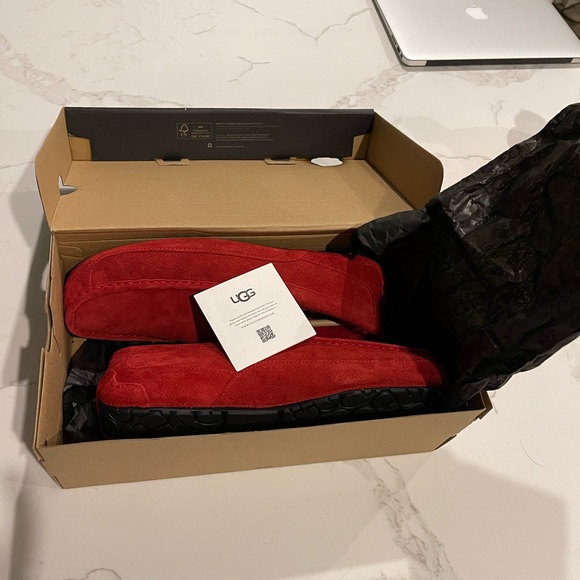 S*O*L*D  Ugg Ascot Samba Red - Picture 6 of 7